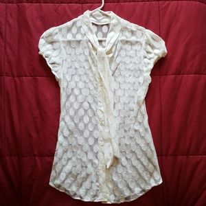 Sheet cream patterned top